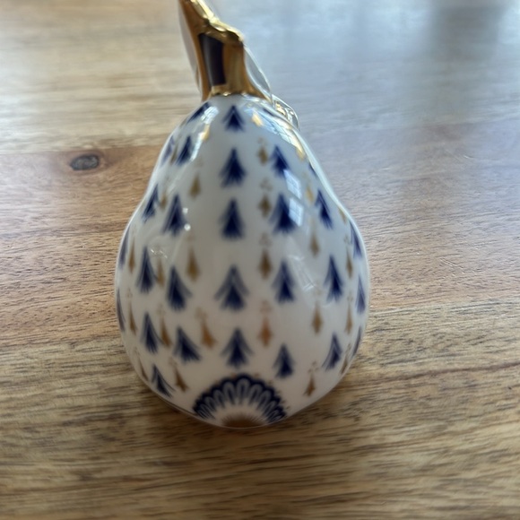 Royal Crown Derby bone china bunny - Picture 4 of 6